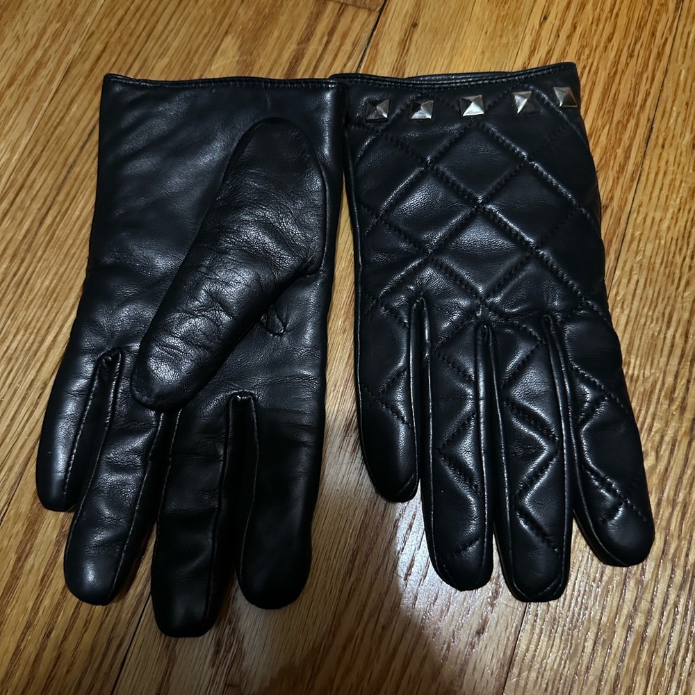 Michael Kors Women’s Studded Leather Gloves Like New Size 7
